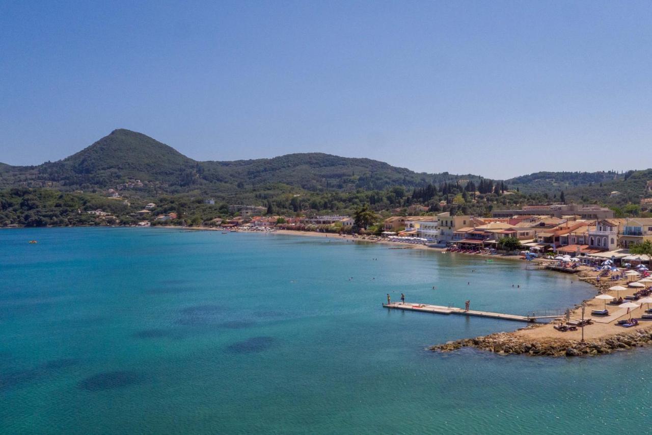 Hotel Rossis Mesongi Bagian luar foto