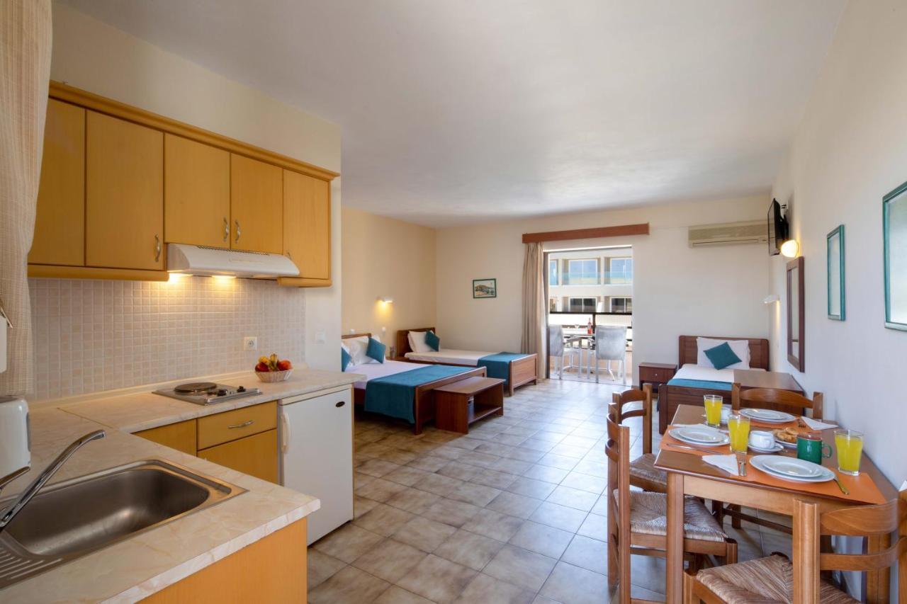 Hotel Rossis Mesongi Bagian luar foto