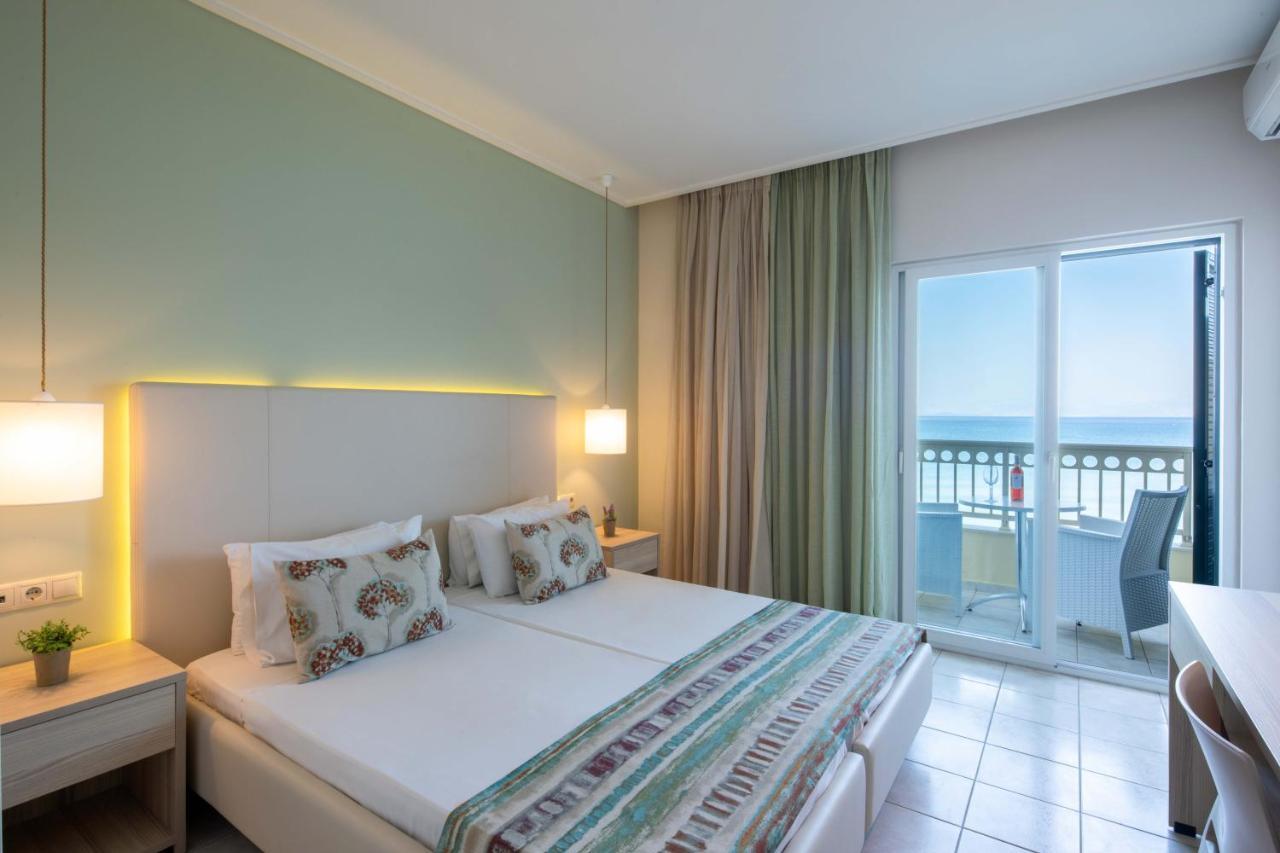 Hotel Rossis Mesongi Bagian luar foto